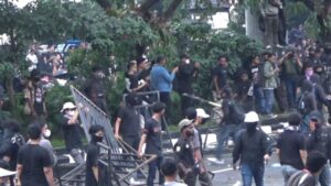 May Day Ricuh