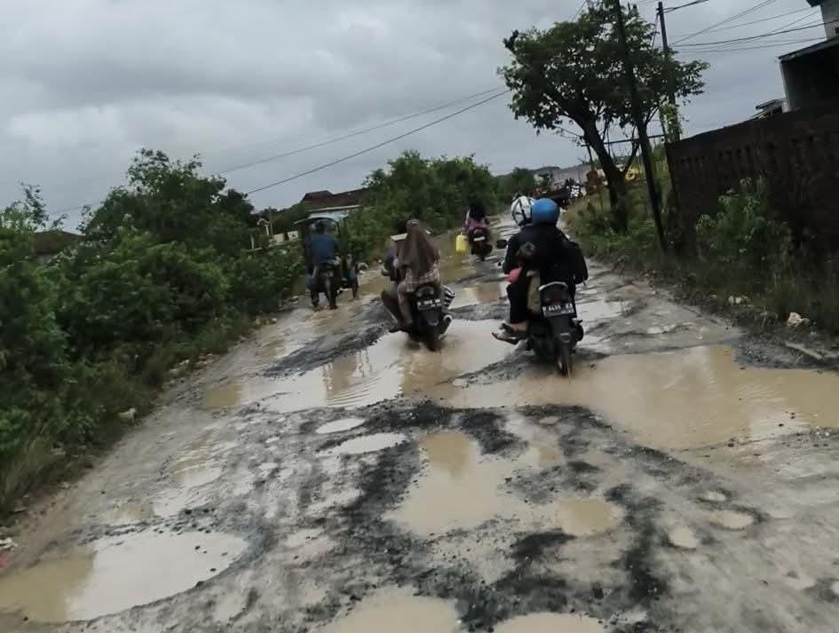 Jalan rusak Purworejo Bonang Demak