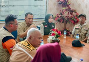 Gubernur Jateng tinjau Banjir Demak