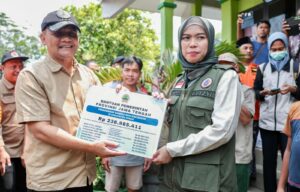 Bantuan gubernur Jateng untuk banjir Demak