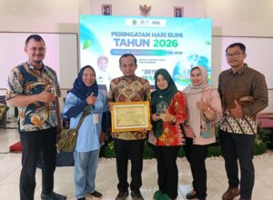 Desa Banjarsari terima penghargaan